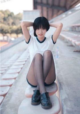 僵尸艳潭