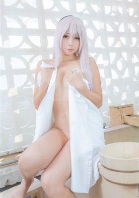 她美丽